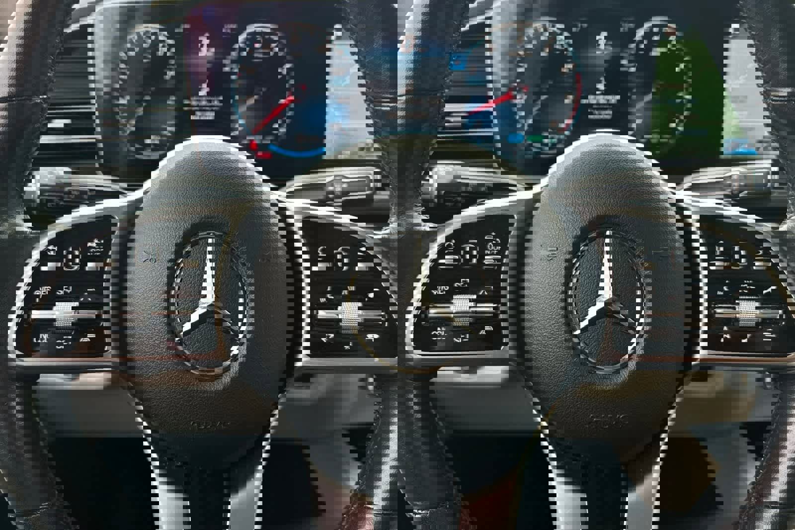 Used 2022 Mercedes-Benz GLS 450 4MATIC image 28