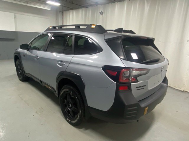 Used 2025 Subaru Outback Wilderness w/ Wilderness Package AWD/4WD image 2