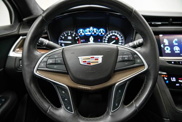 Used 2017 Cadillac XT5 Platinum w/ Driver Assist Package image 32