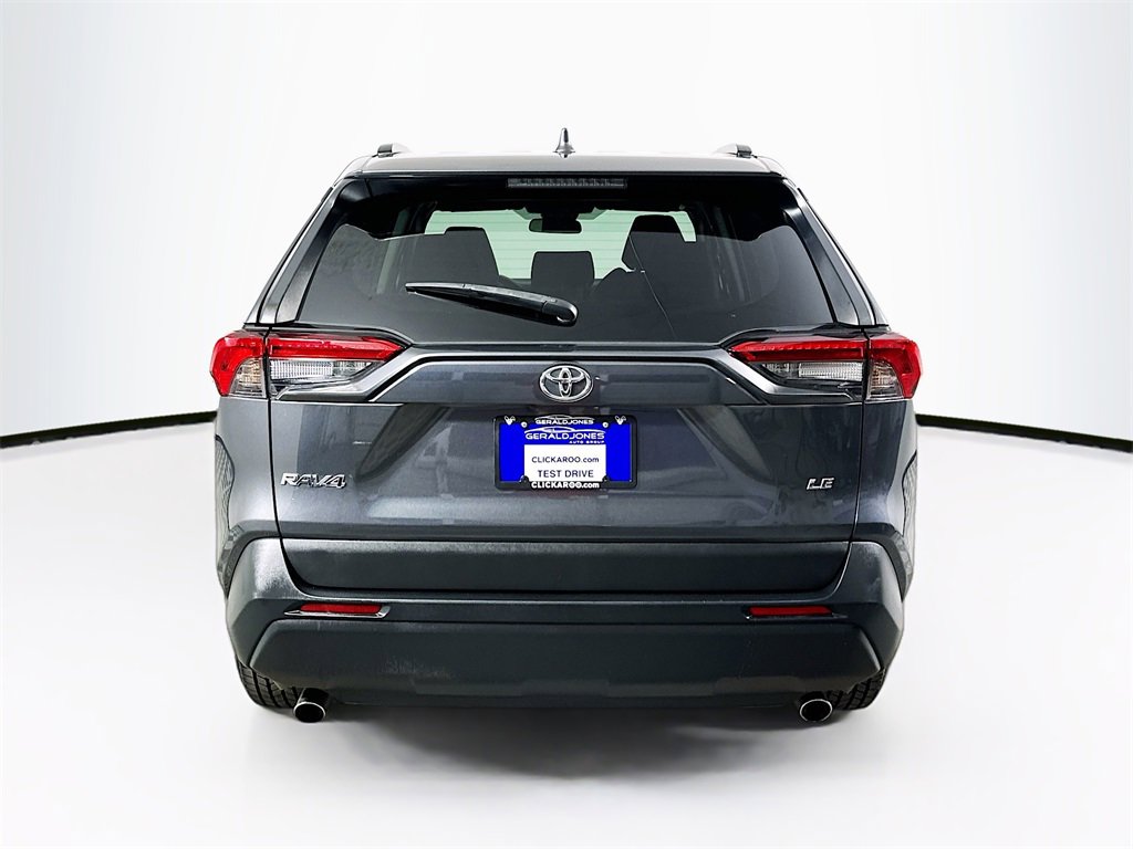Used 2021 Toyota RAV4 LE image 15