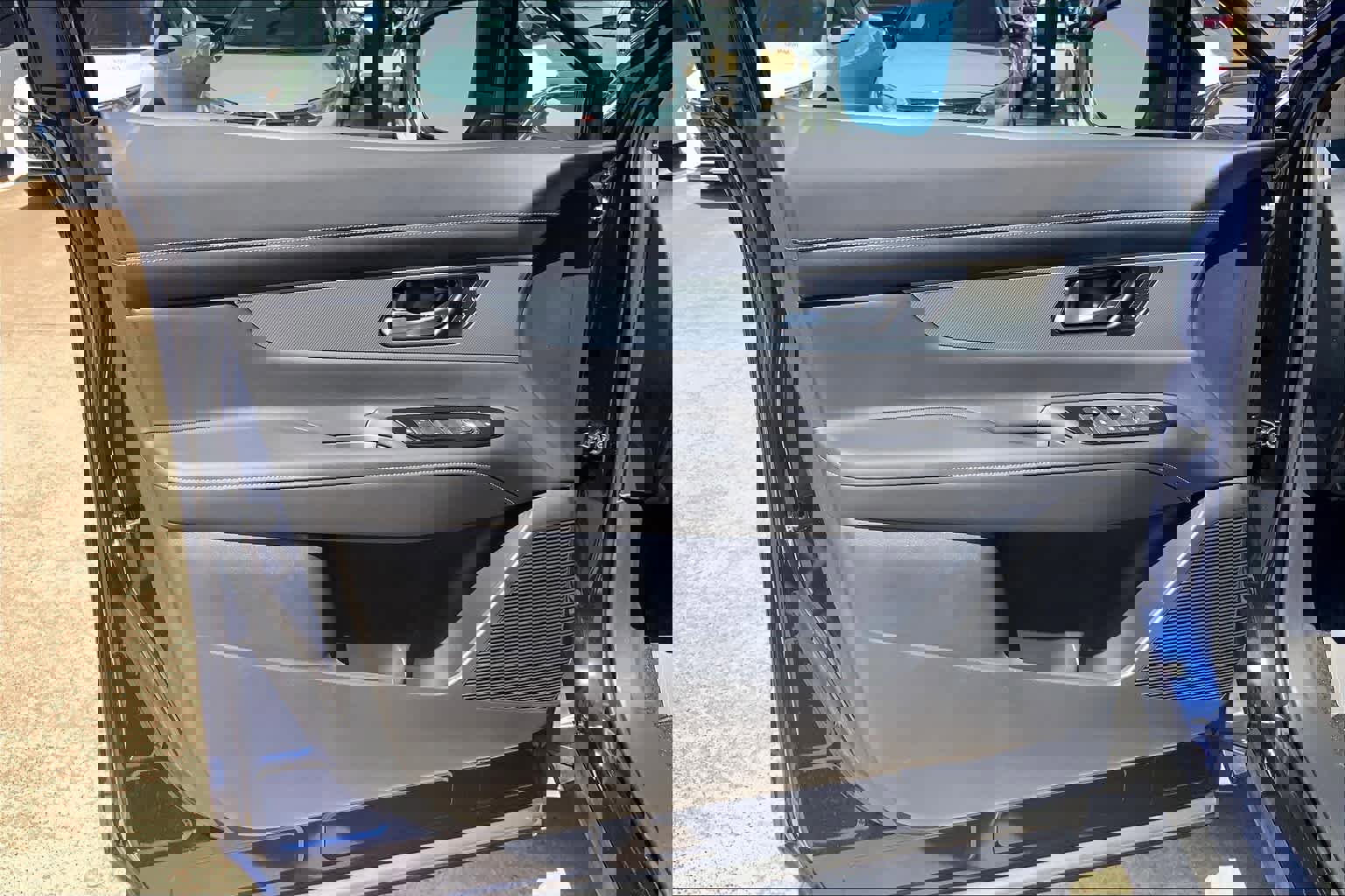 New 2025 Nissan Murano SL image 10