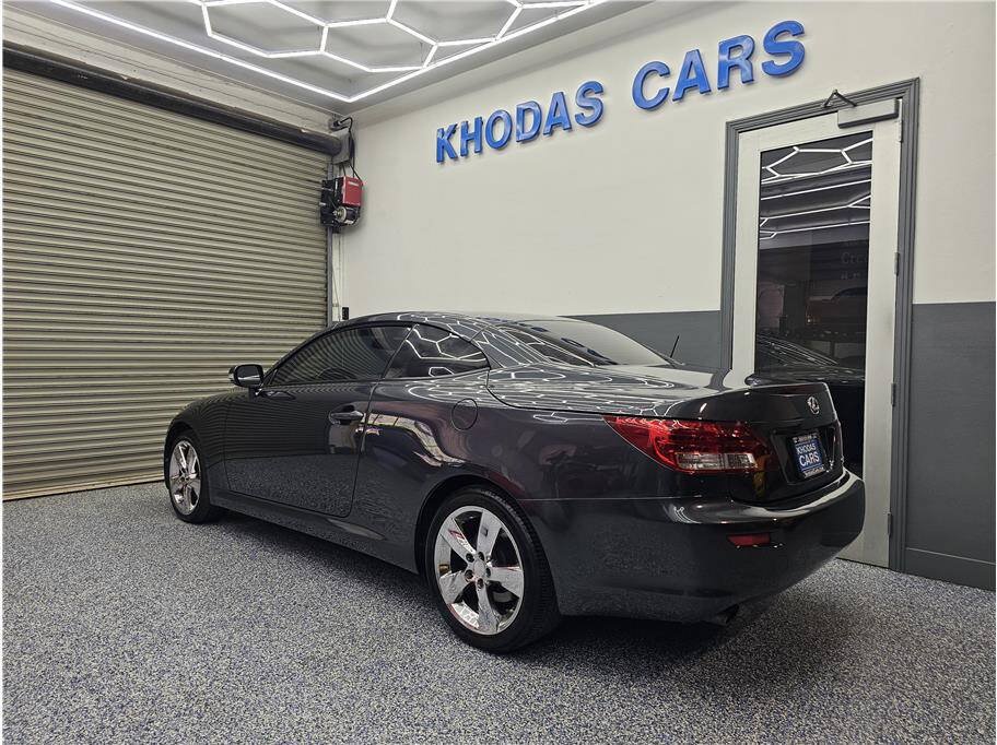Used 2011 Lexus IS 250C RWD image 3