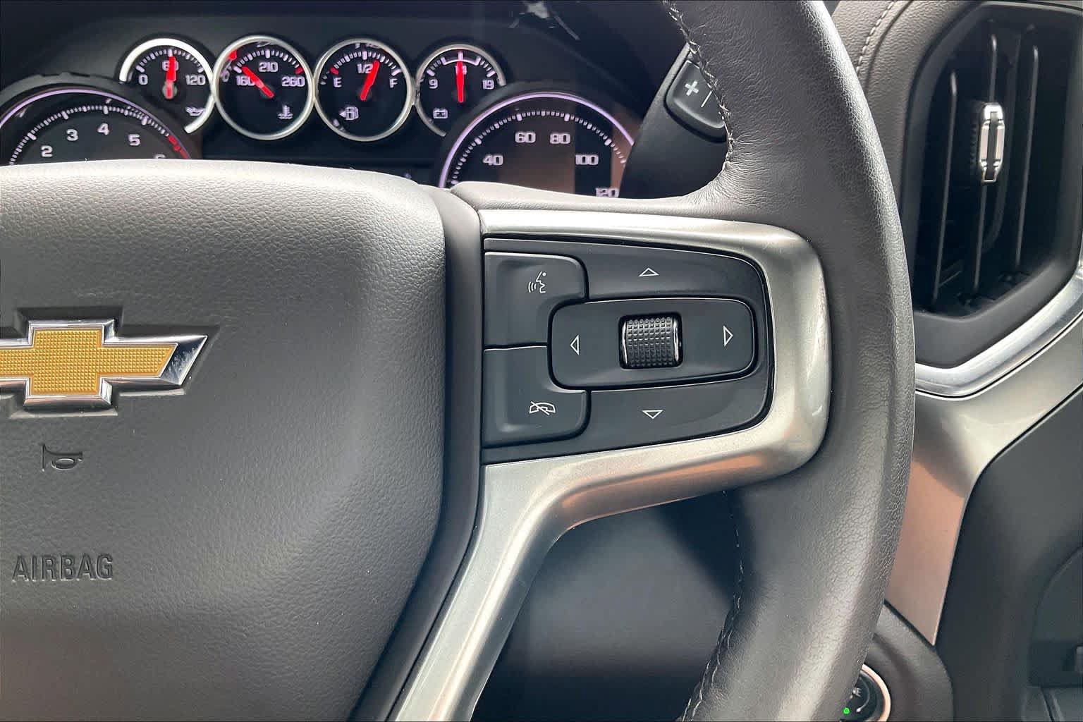 Used 2022 Chevrolet Silverado 1500 LTZ w/ LTZ Convenience Package II AWD/4WD image 19