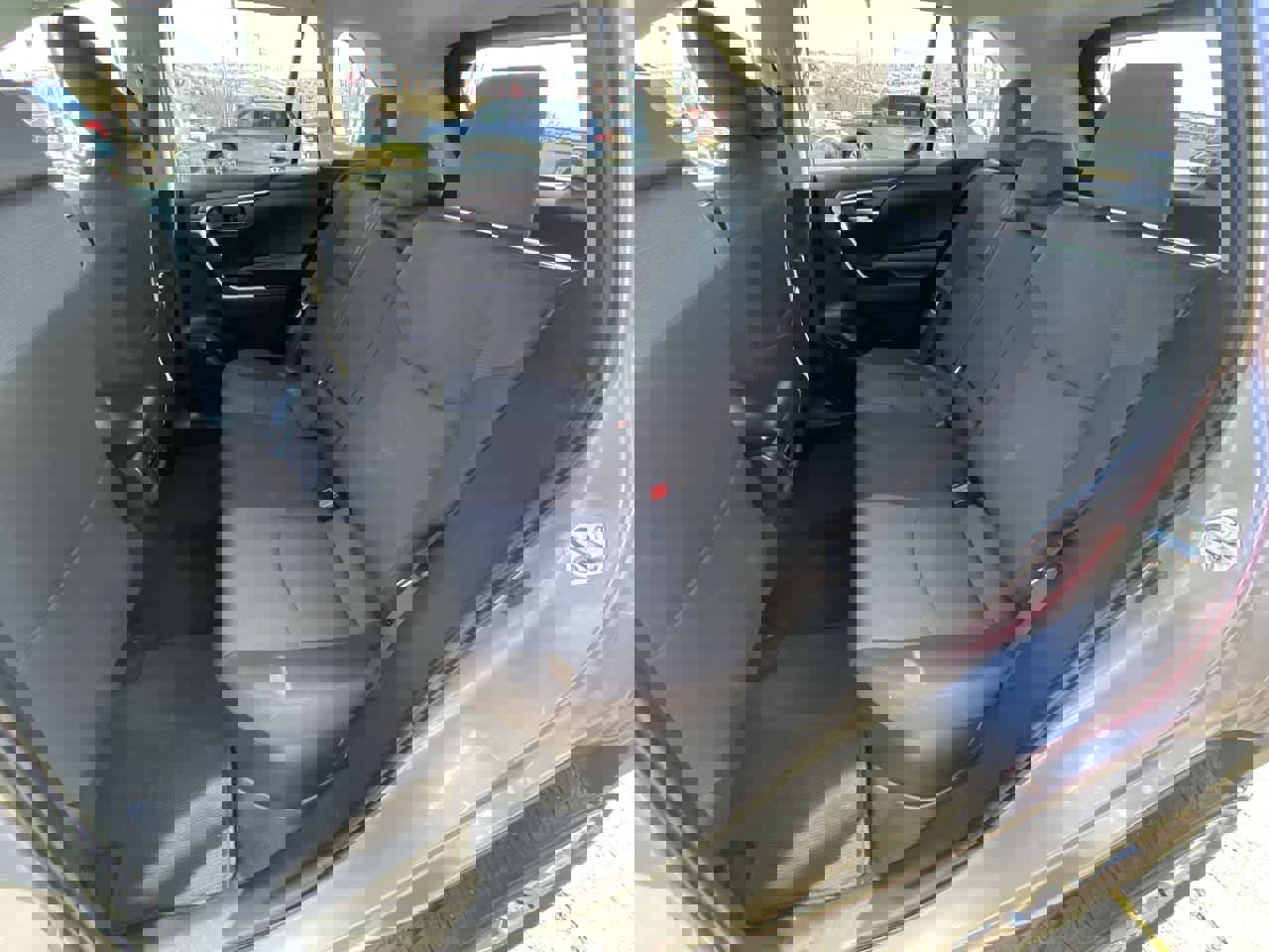 Certified 2025 Toyota RAV4 XLE image 21