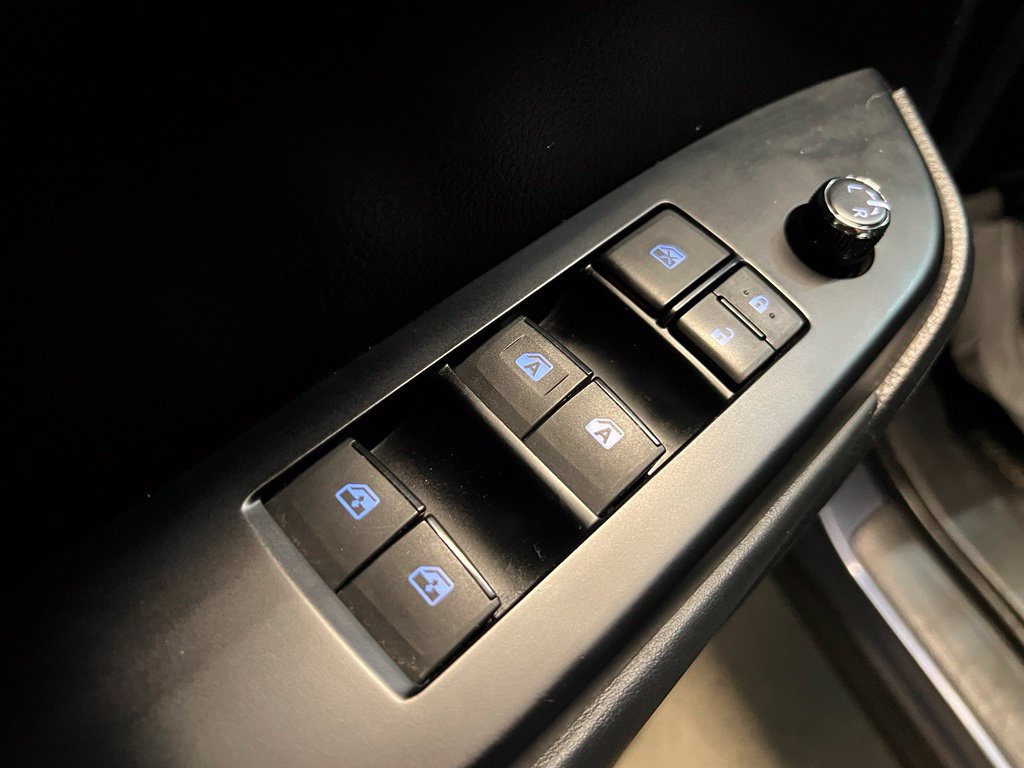 Used 2015 Toyota Highlander XLE AWD/4WD image 40