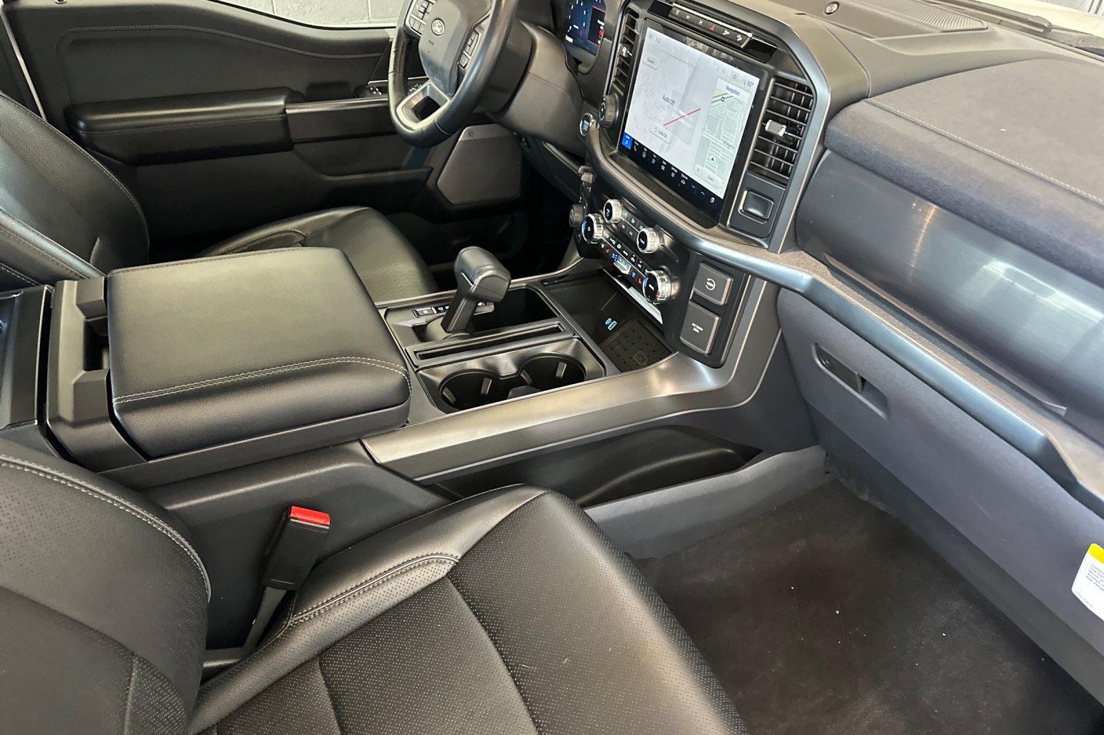 Used 2024 Ford F150 Lariat w/ FX4 Off-Road Package AWD/4WD image 16