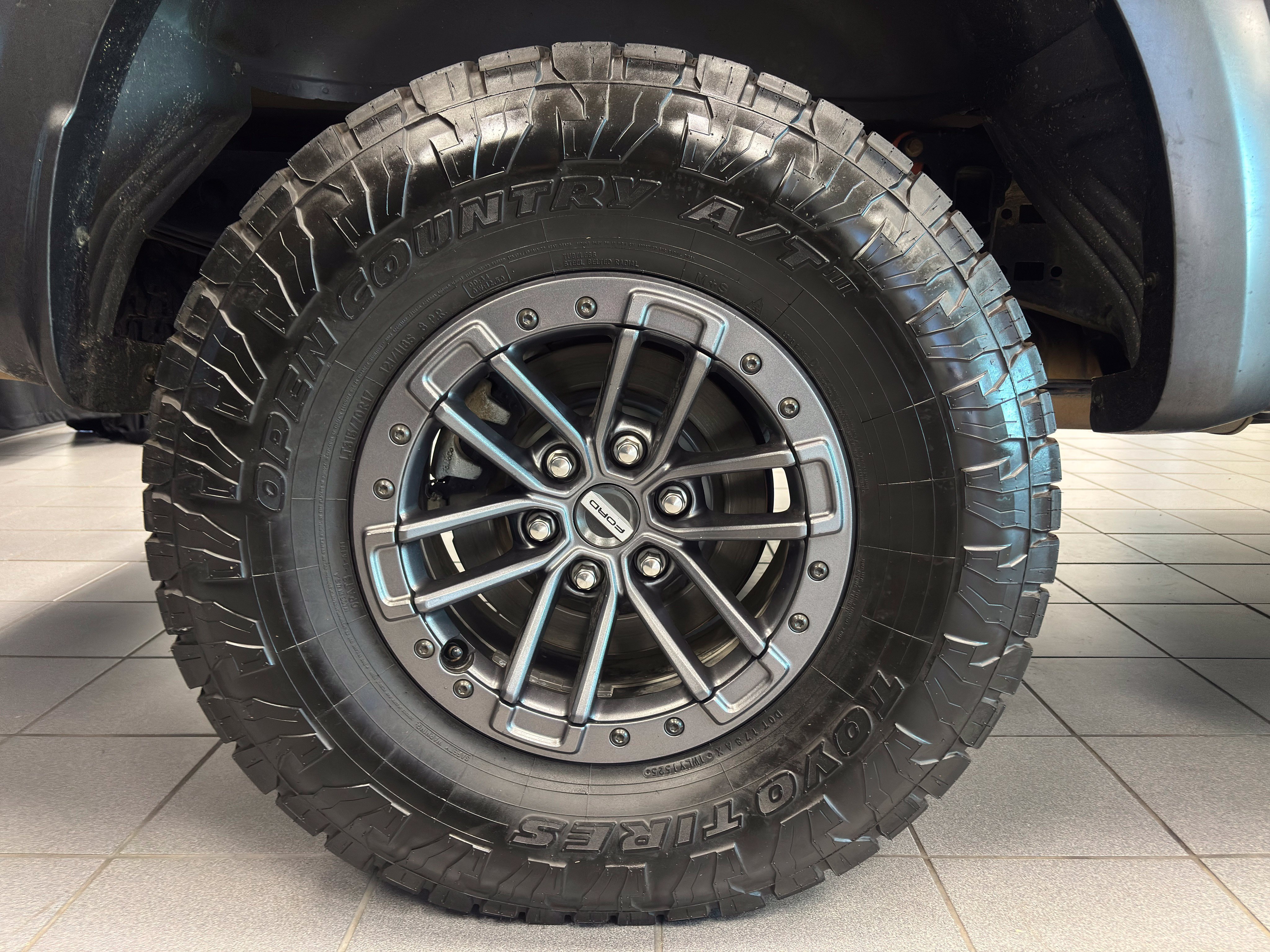 Used 2020 Ford F150 Raptor w/ Equipment Group 802A Luxury AWD/4WD image 9
