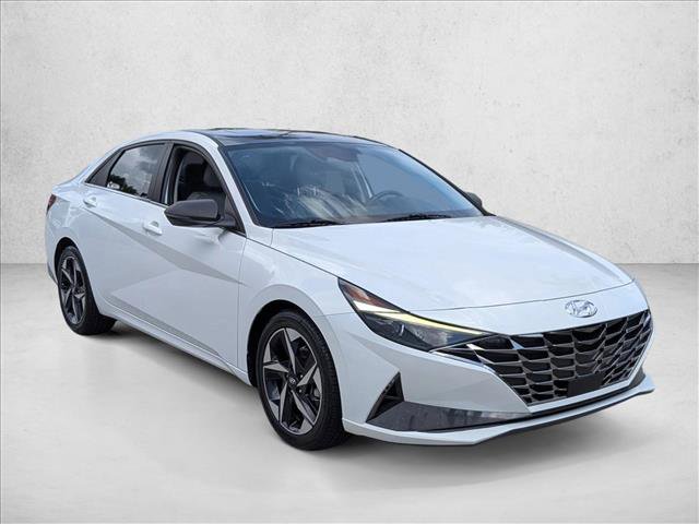 Used 2021 Hyundai Elantra Limited image 3