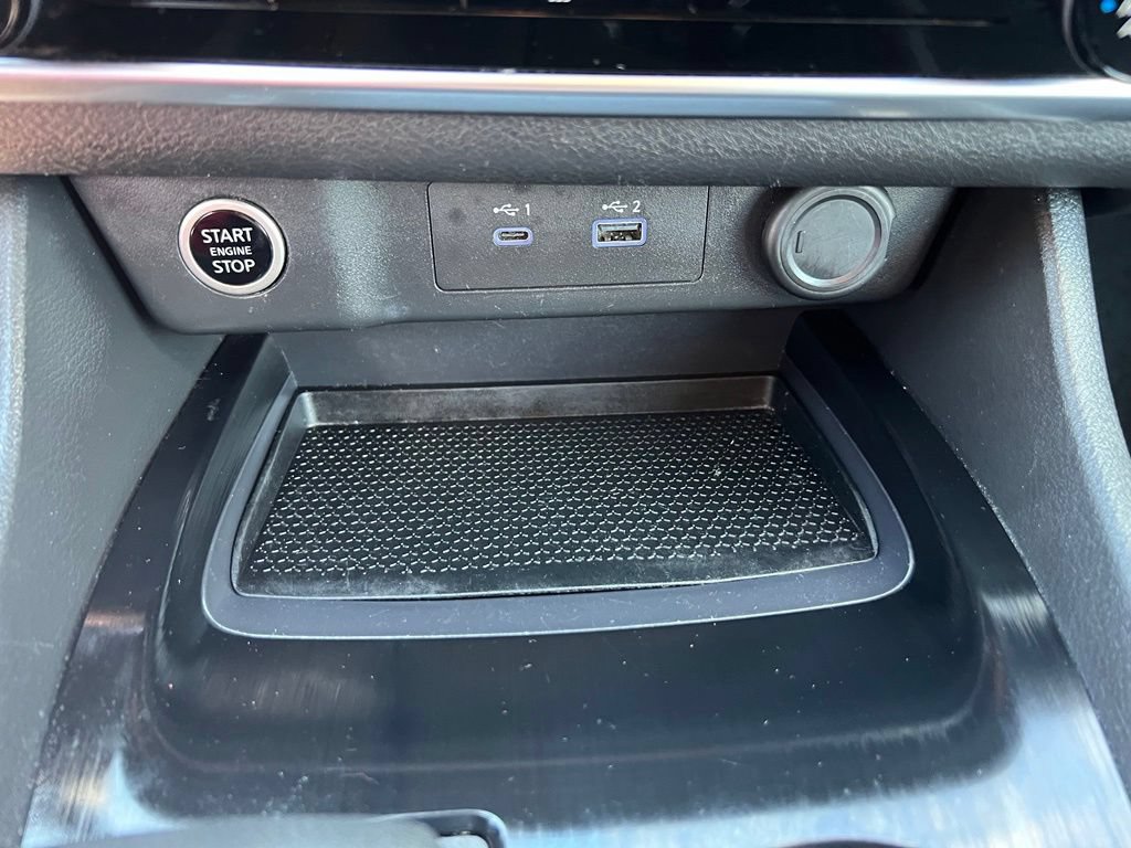 Used 2023 Nissan Rogue S AWD/4WD image 31