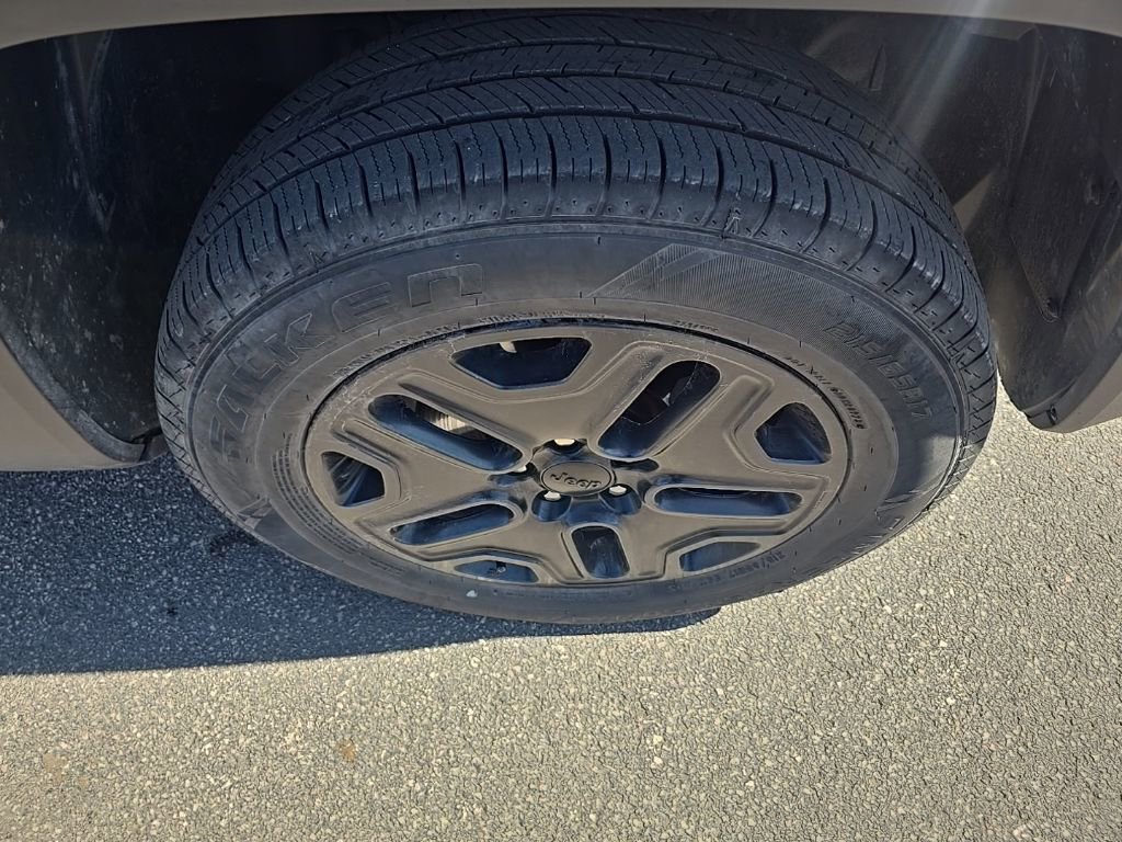 Used 2018 Jeep Renegade Trailhawk image 5