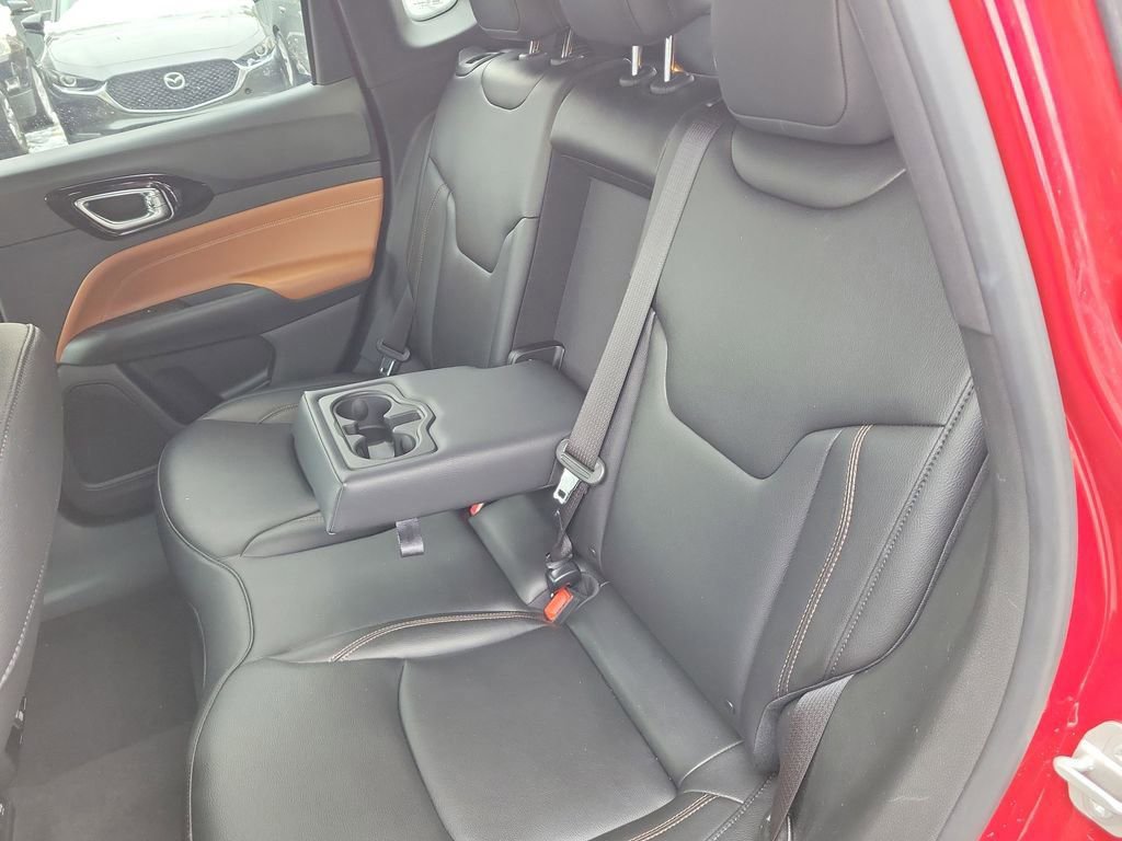 Used 2024 Jeep Compass Limited AWD/4WD image 12