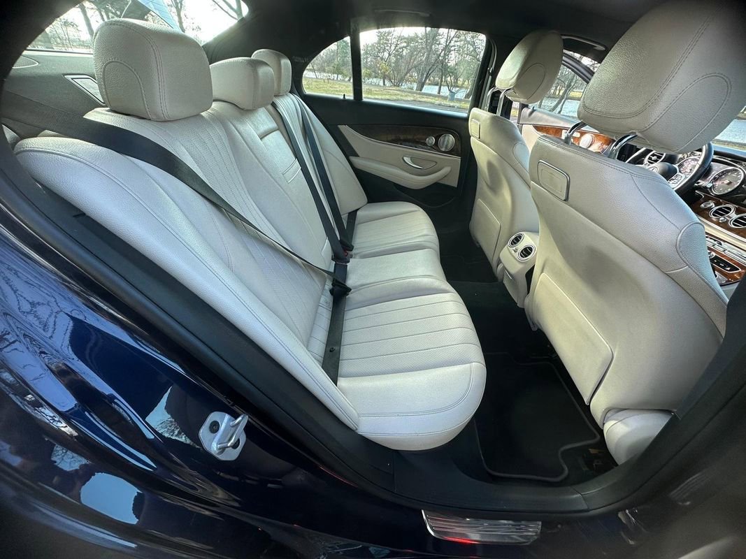 Used 2019 Mercedes-Benz E 300 4MATIC w/ Premium 1 Package image 11