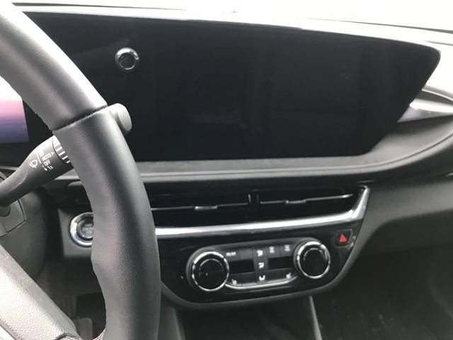 Used 2024 Buick Envista Sport Touring w/ Convenience I Package image 5