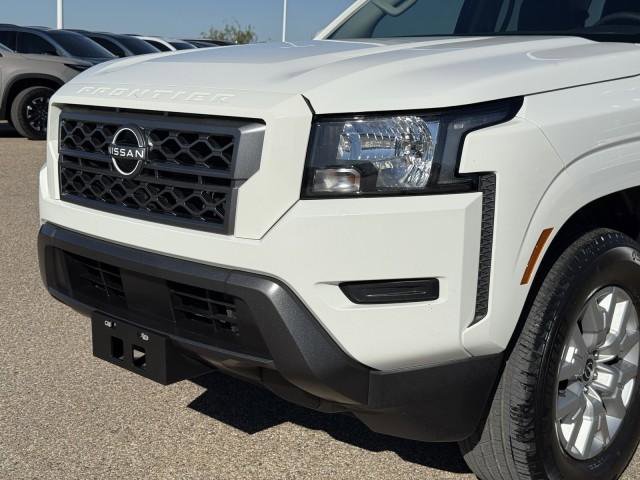 Used 2022 Nissan Frontier SV image 12