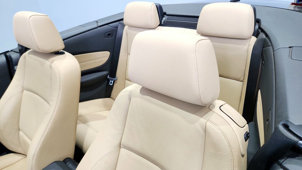 Used 2009 BMW 135i Convertible image 22