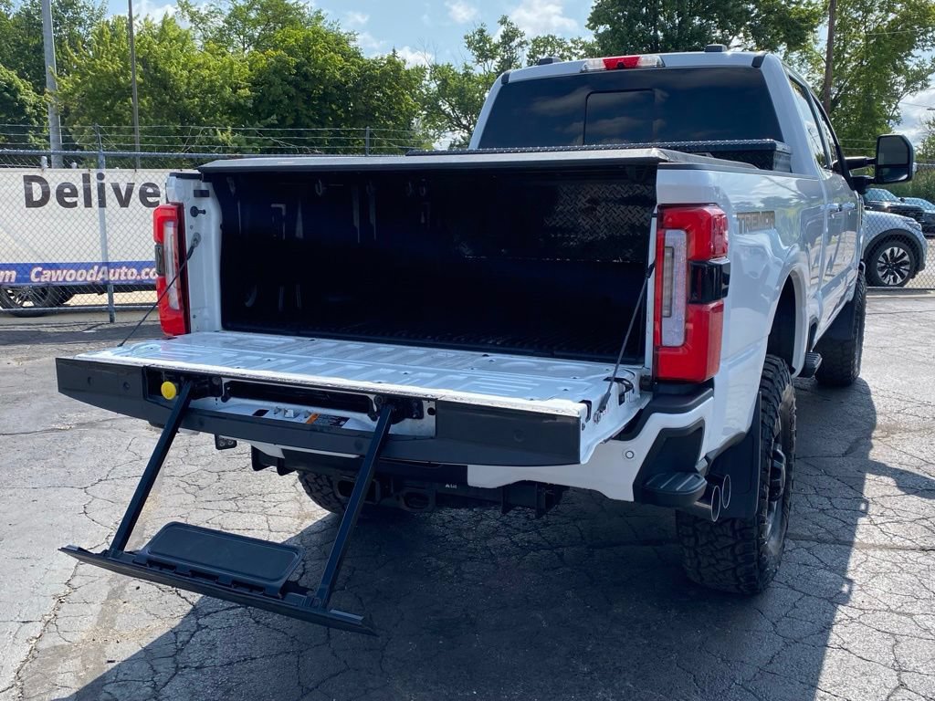 Used 2023 Ford F350 Platinum w/ Tremor Off-Road Package AWD/4WD image 5