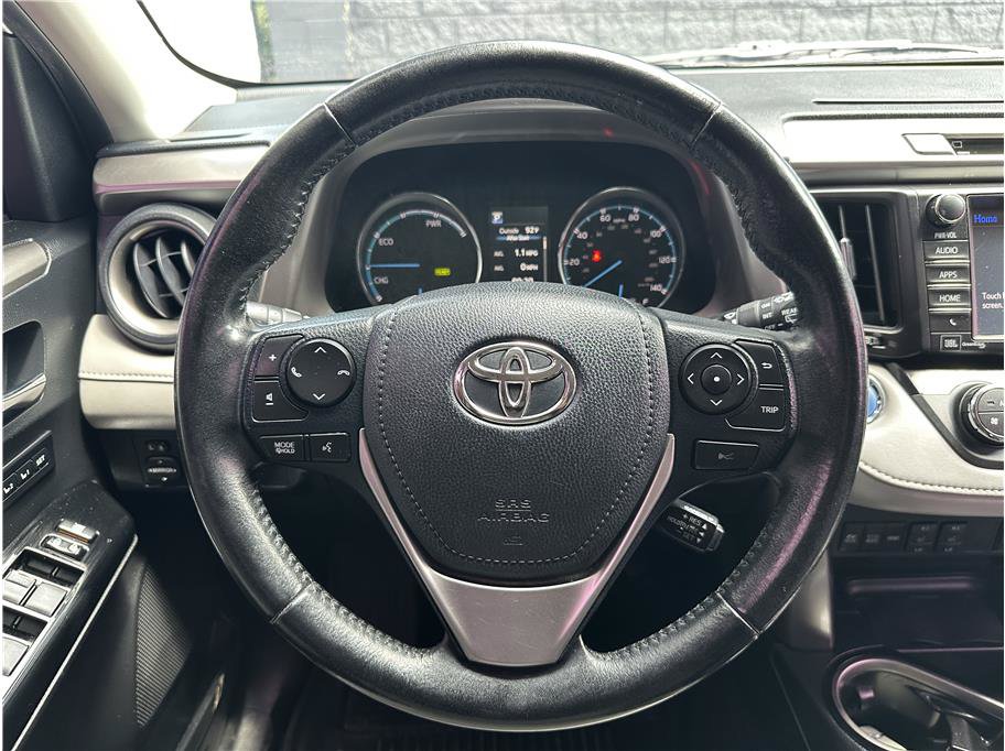 Used 2018 Toyota RAV4 Limited w/ Advanced Technology Package AWD/4WD image 19