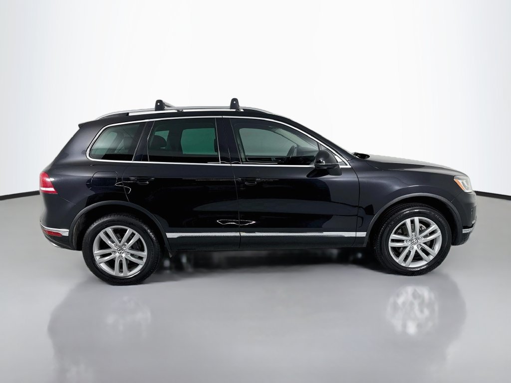 Used 2016 Volkswagen Touareg VR6 AWD/4WD image 8