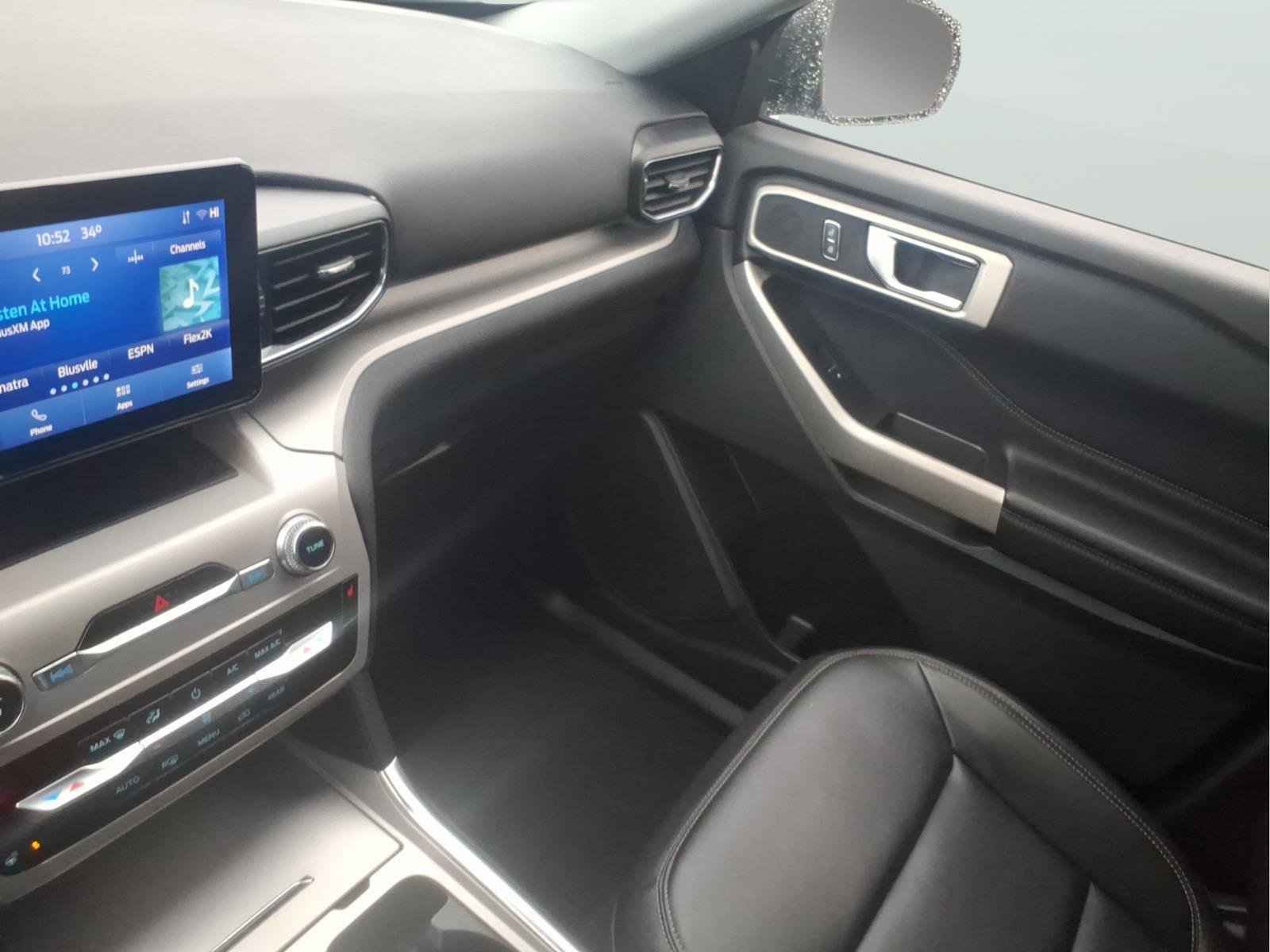 Certified 2022 Ford Explorer XLT w/ Equipment Group 202A image 21