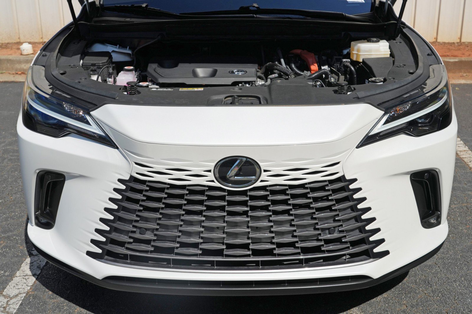 Used 2023 Lexus RX 350h w/ Cold Area Package AWD/4WD image 8
