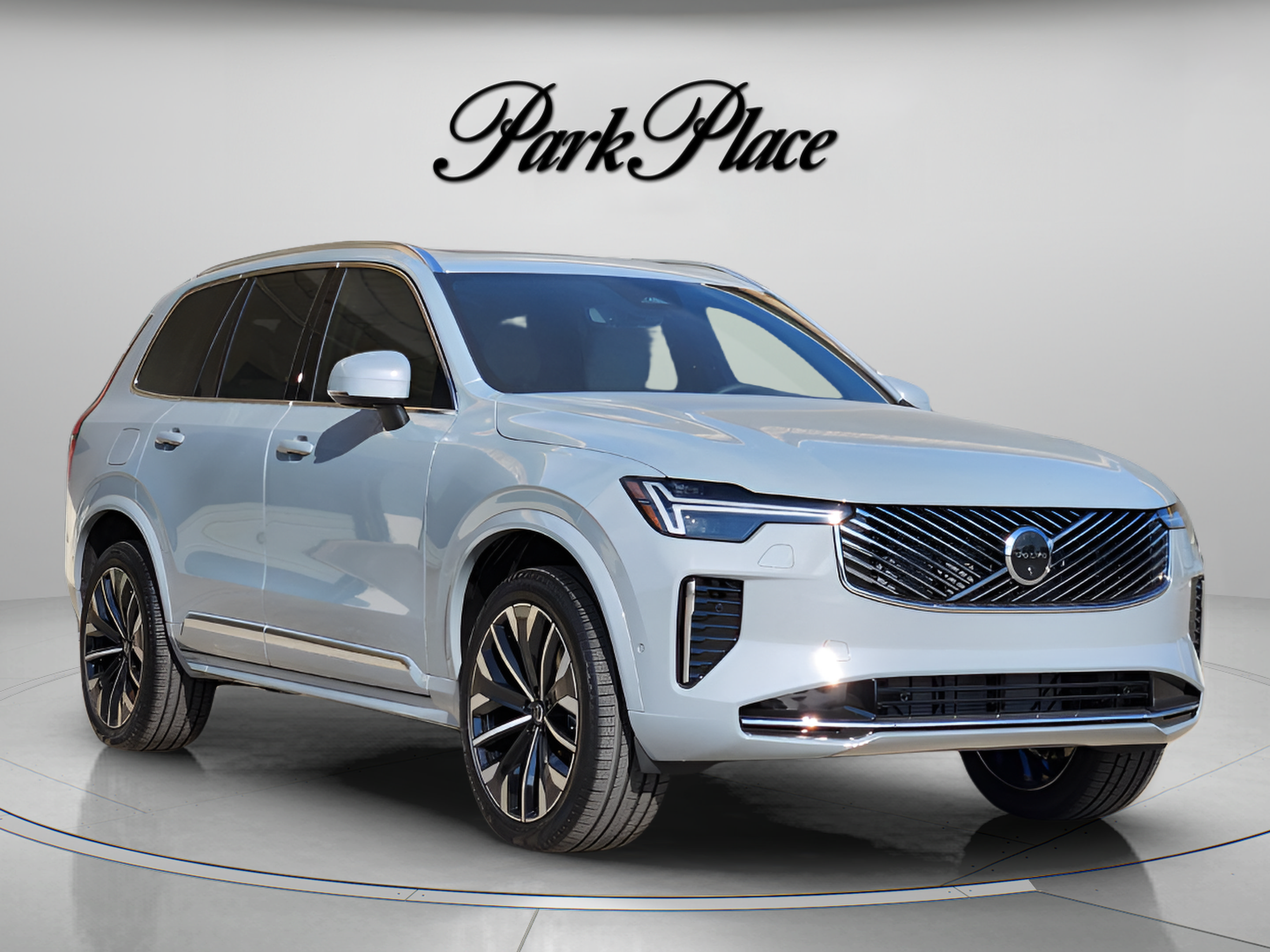 Used 2026 Volvo XC90 B6 Plus w/ Protection Package Premier AWD/4WD image 8