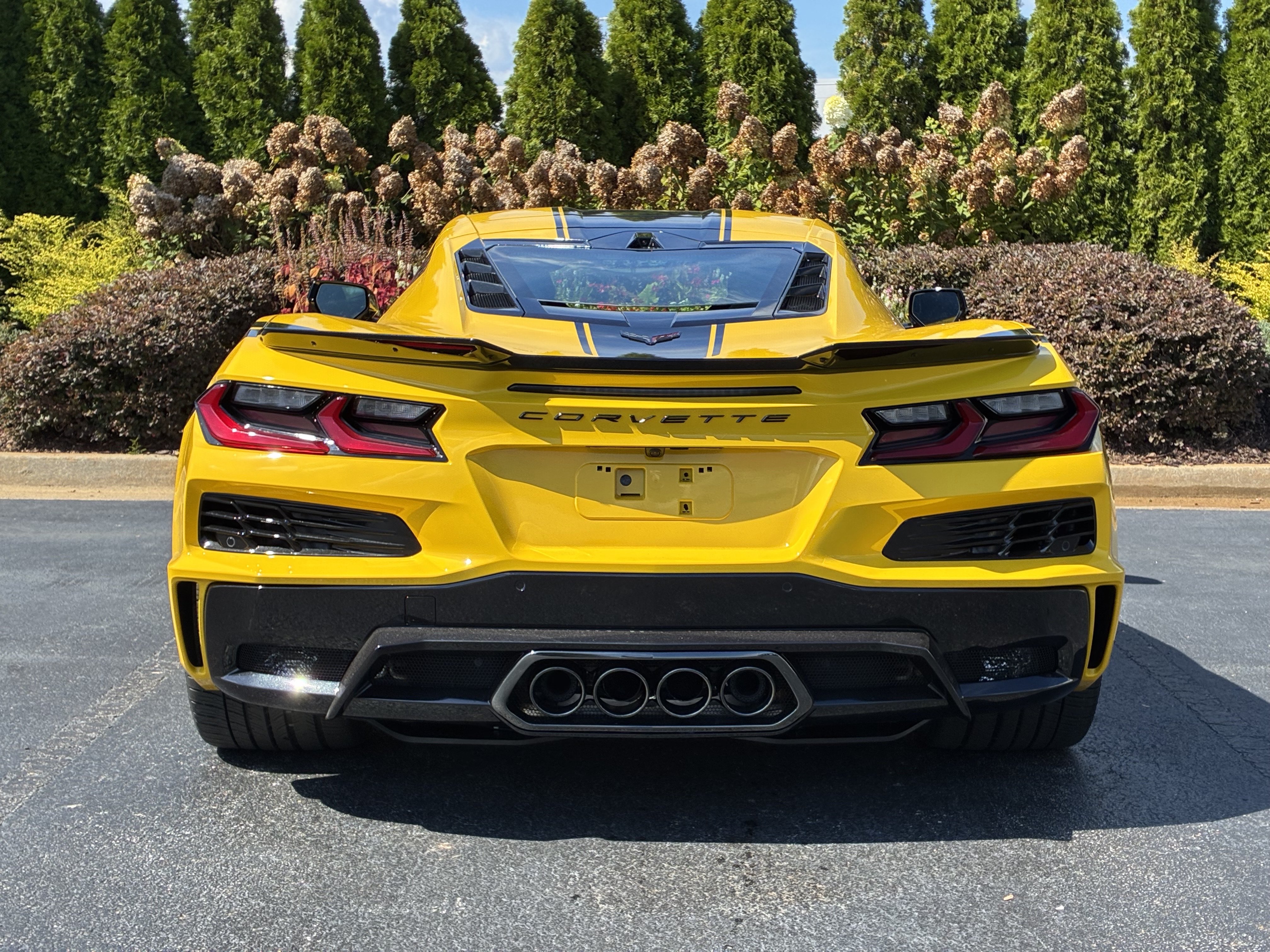 New 2027 Chevrolet Corvette Grand Sport w/ Stealth Interior Trim Package RWD image 8
