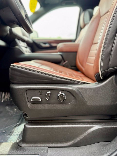 Certified 2024 GMC Yukon XL Denali Ultimate AWD/4WD image 10