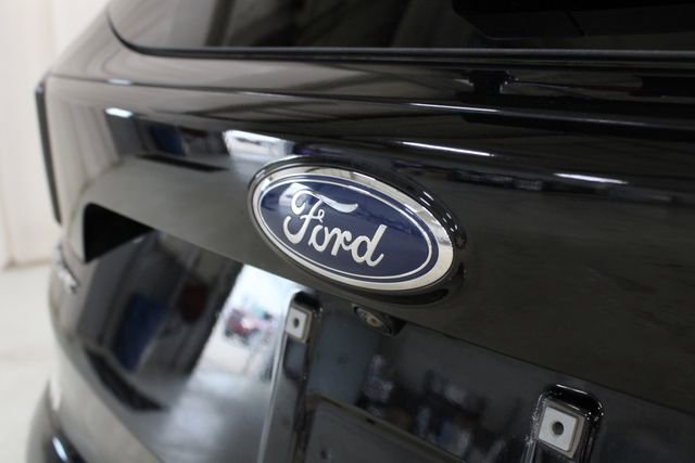 Used 2017 Ford Escape SE image 32