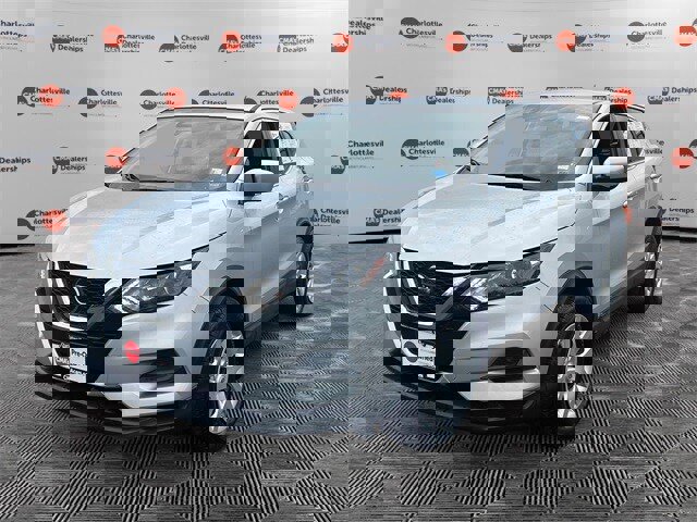 Used 2020 Nissan Rogue Sport S image 1