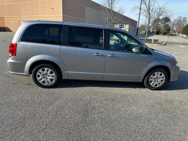 Used 2018 Dodge Grand Caravan SE w/ UConnect Hands-Free Group image 33