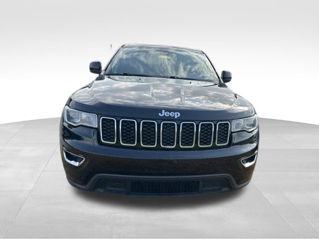 Used 2018 Jeep Grand Cherokee Laredo AWD/4WD image 2