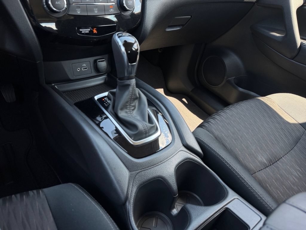 Used 2019 Nissan Rogue S FWD image 24