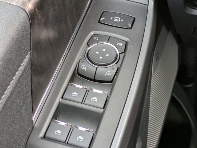 New 2026 Ford F250 Lariat w/ Black Appearance Package image 24