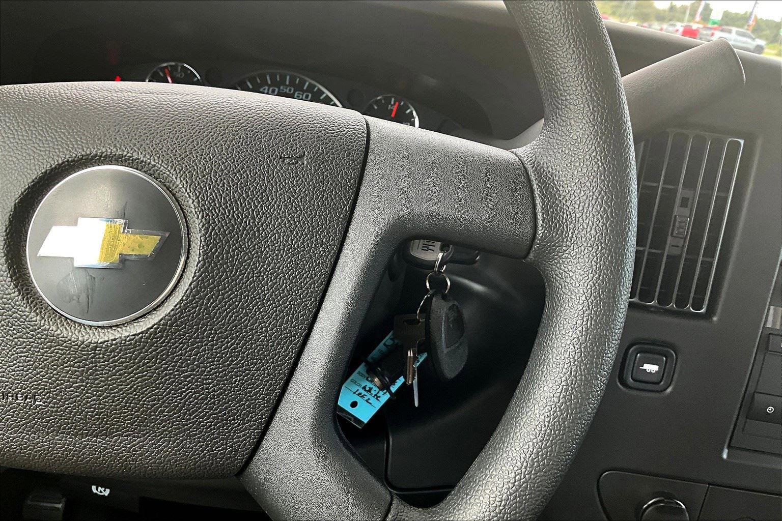 New 2025 Chevrolet Express 3500 w/ Power Convenience Package image 8