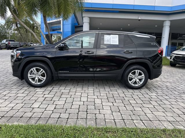 Used 2024 GMC Terrain SLE AWD/4WD image 32