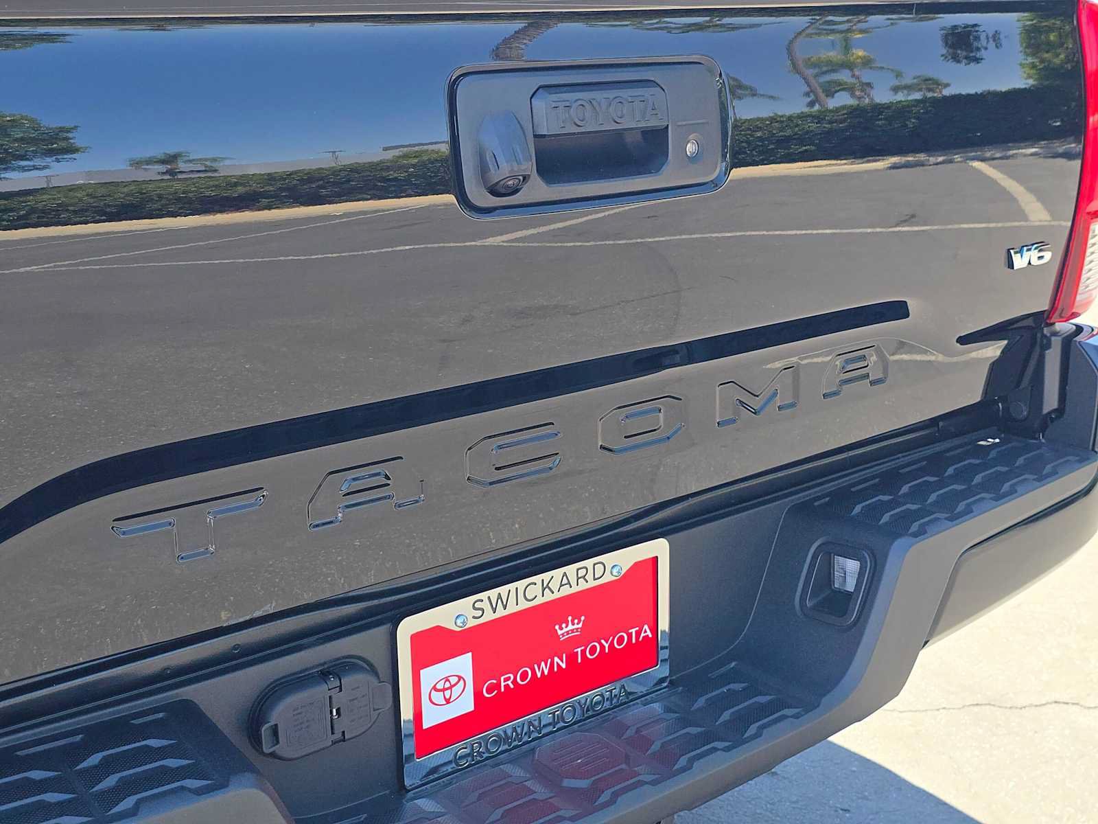 Used 2023 Toyota Tacoma SR AWD/4WD image 15
