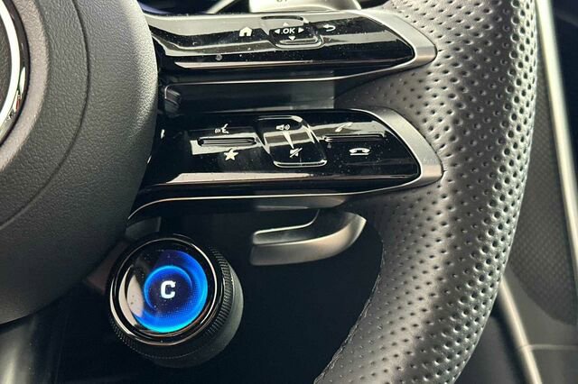 Certified 2025 Mercedes-Benz GLC 43 AMG 4MATIC image 28