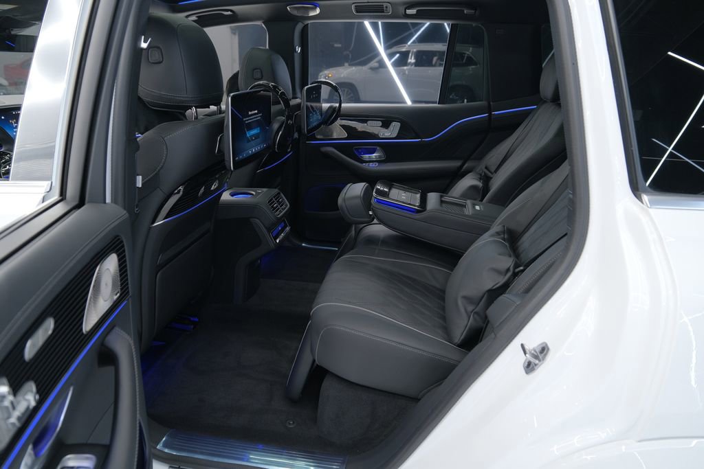Used 2026 Mercedes-Benz Maybach GLS 600 4MATIC image 30