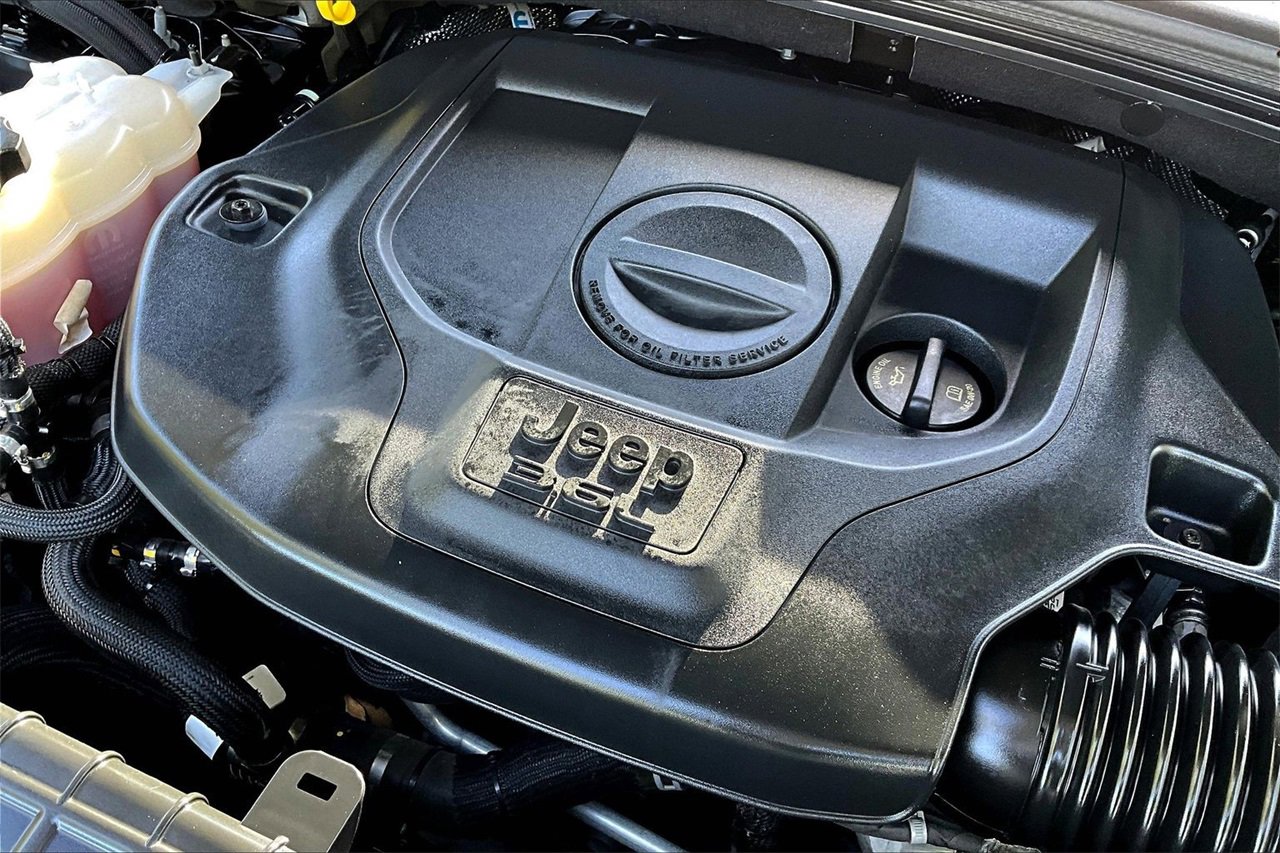 Used 2021 Jeep Grand Cherokee L Overland w/ Luxury Tech Group IV image 28