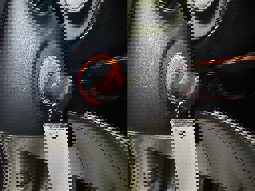 Used 2020 Mitsubishi Outlander ES image 24