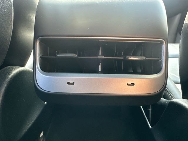 Used 2022 Tesla Model Y Performance image 18