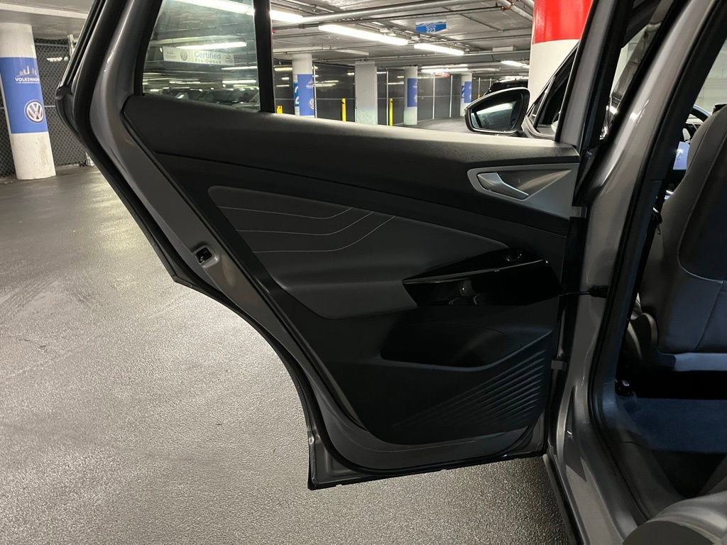 Used 2023 Volkswagen ID.4 S image 21