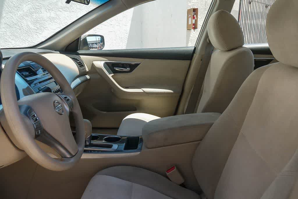 Used 2013 Nissan Altima 2.5 S FWD image 16