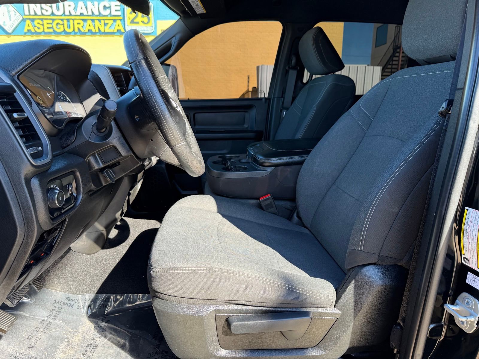 Used 2024 RAM 2500 Tradesman w/ Chrome Appearance Group image 19