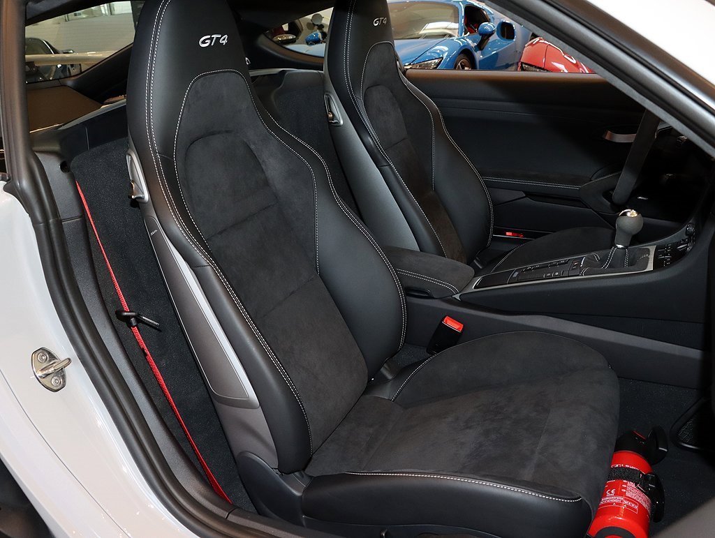 Used 2020 Porsche 718 Cayman GT4 image 21