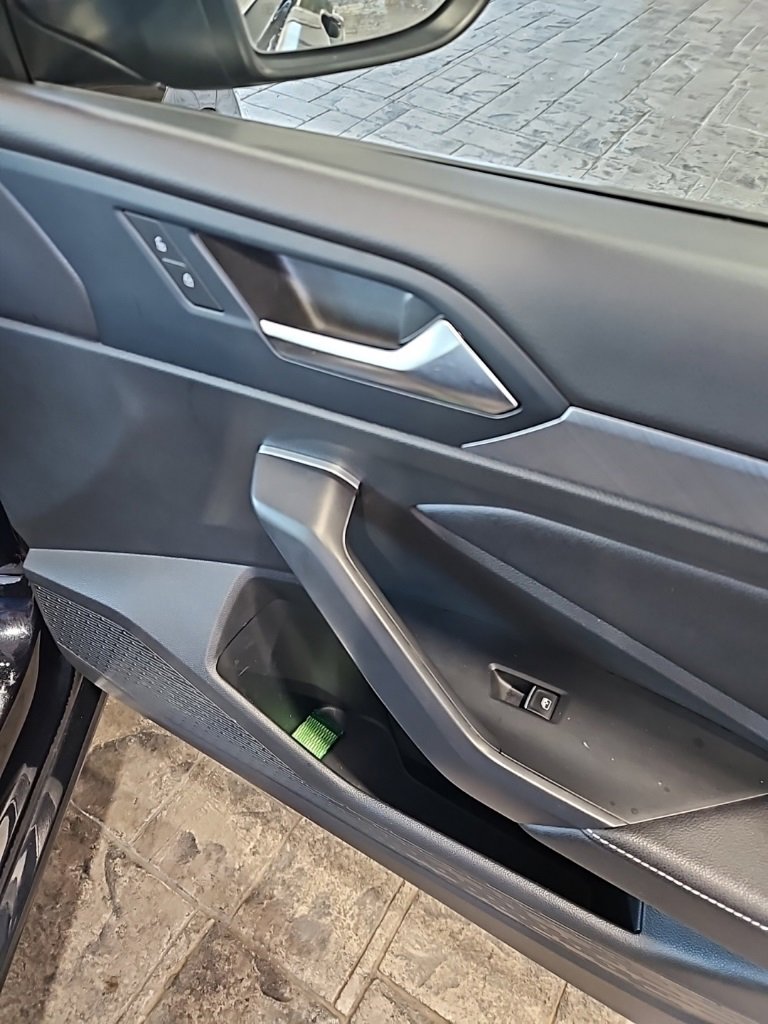 Used 2024 Volkswagen Jetta SE image 11