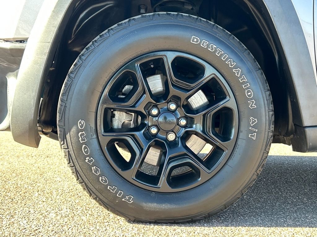 Used 2019 Jeep Cherokee Trailhawk w/ Comfort/Convenience Group image 28