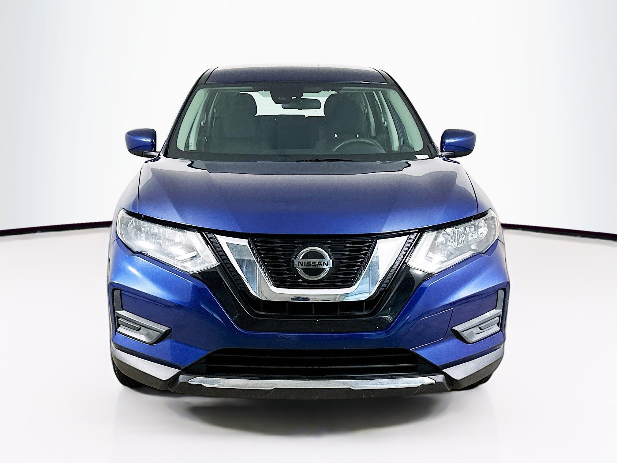 Used 2020 Nissan Rogue S FWD image 2