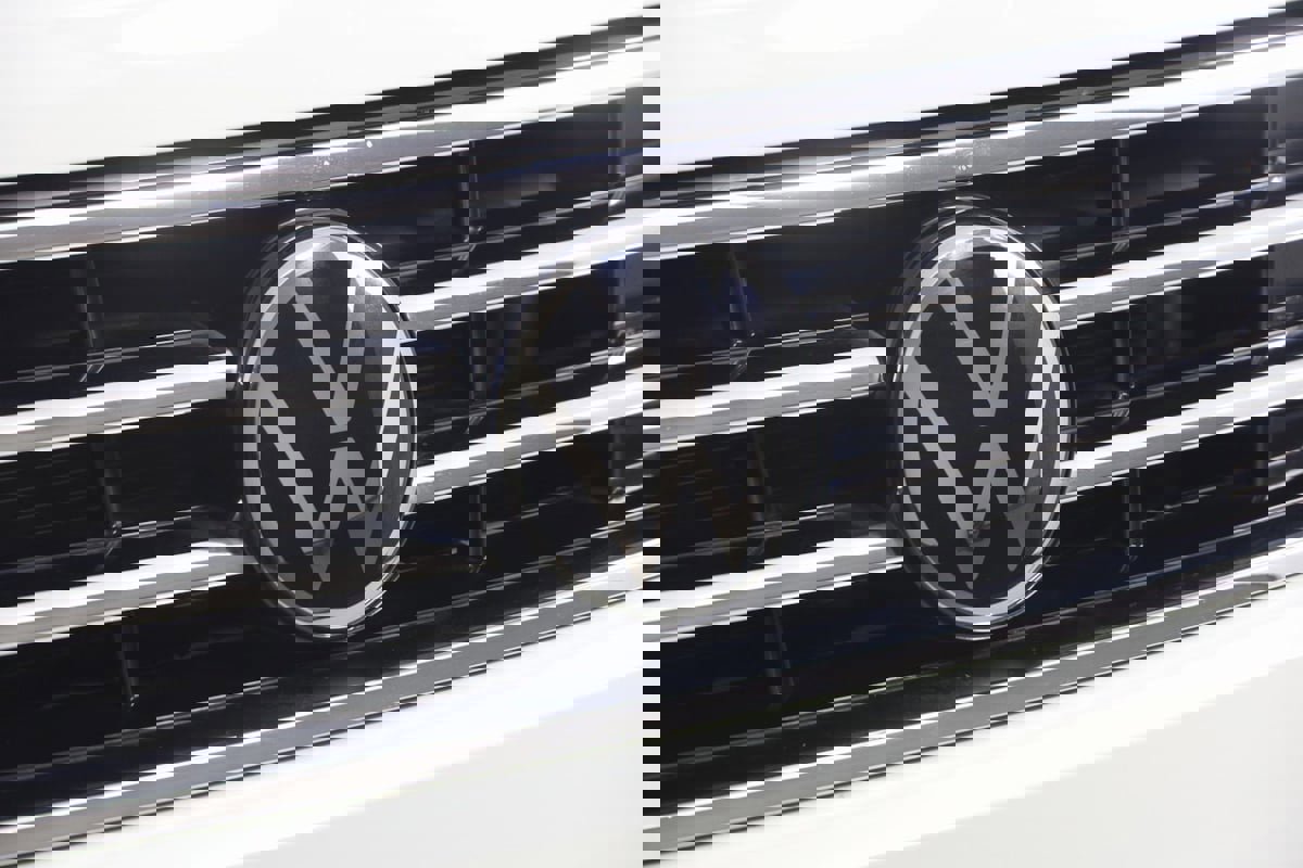 Used 2024 Volkswagen Tiguan SE image 15