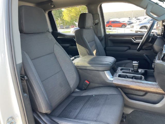 Used 2025 Chevrolet Silverado 1500 LT AWD/4WD image 29